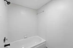 6678 Racquet Club Dr, Fort Lauderdale, FL 33319 - Photo 8