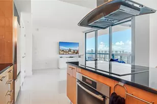 6899 Collins Ave, Miami Beach, FL 33141 - Photo 16