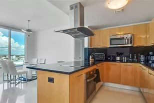 6899 Collins Ave, Miami Beach, FL 33141 - Photo 2