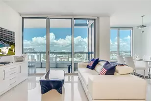 6899 Collins Ave, Miami Beach, FL 33141 - Photo 2