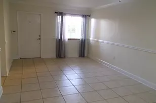 7910 NW 7th St, Pembroke Pines, FL 33024 - Photo 2