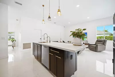 5320 SW 199th Avenue, Pembroke Pines, FL 33332 - Photo 12