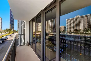 2017 S Ocean Dr, Hallandale Beach, FL 33009 - Photo 28