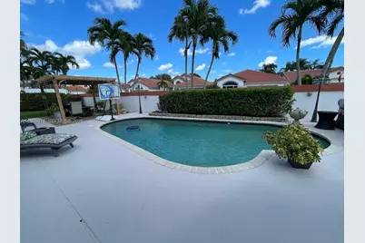 6953 Columbia Court, Margate, FL 33063 - Photo 2