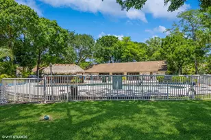 3082 S Oakland Forest Dr, Oakland Park, FL 33309 - Photo 20