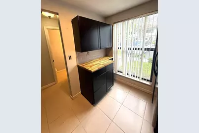 3082 S Oakland Forest Drive #1306, Oakland Park, FL 33309 - Photo 4