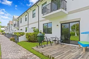 4507 E Aqua Bella Ln, Fort Lauderdale, FL 33312 - Photo 4