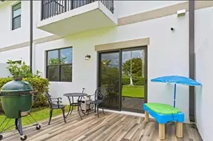 4507 E Aqua Bella Ln, Fort Lauderdale, FL 33312 - Photo 2