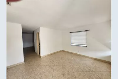 701 NE 36th Street, Oakland Park, FL 33334 - Photo 2