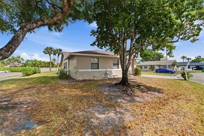 7520 NW 88th Terrace, Tamarac, FL 33321 - Photo 4