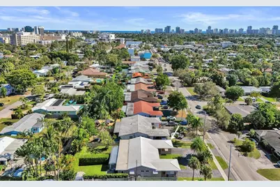 1623 NE 45th Street, Oakland Park, FL 33334 - Photo 30