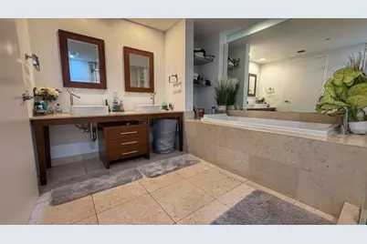 485 Brickell Avenue #3608, Miami, FL 33131 - Photo 6