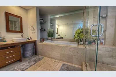 485 Brickell Avenue #3608, Miami, FL 33131 - Photo 4