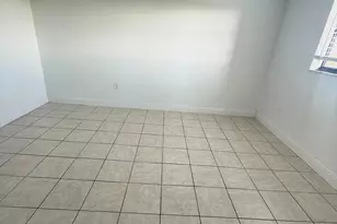 8075 NW 7th St, Miami, FL 33126 - Photo 10