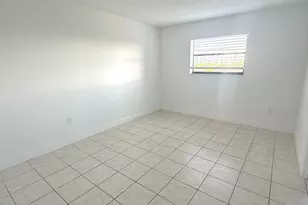 8075 NW 7th St, Miami, FL 33126 - Photo 8