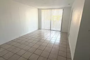 8075 NW 7th St, Miami, FL 33126 - Photo 6