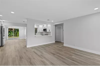333 NE 24th Street, Wilton Manors, FL 33305 - Photo 2
