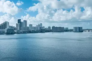 19195 NE 36th Ct, Aventura, FL 33180 - Photo 1