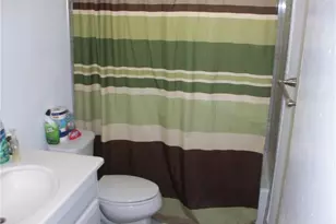 5039 NW 42nd St, Lauderdale Lakes, FL 33319 - Photo 10