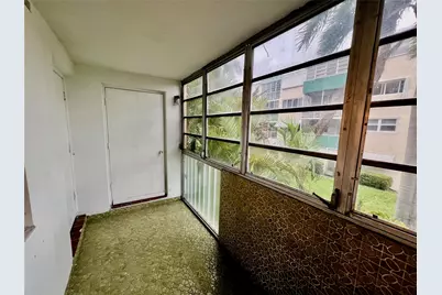 [Address not provided], Hallandale Beach, FL 33009 - Photo 10