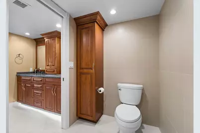 511 Bayshore Drive #904, Fort Lauderdale, FL 33304 - Photo 16