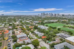 726 NE 15th Ave, Fort Lauderdale, FL 33304 - Photo 38