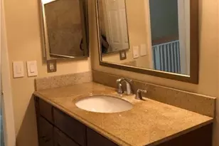 18352 NW 68th Ave, Hialeah, FL 33015 - Photo 16