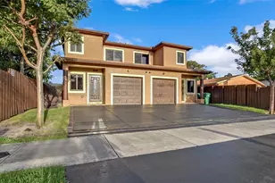 1461-1463 SW 40th Terrace, Fort Lauderdale, FL 33317 - Photo 2