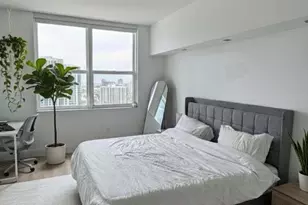 31 SE 5th St, Miami, FL 33131 - Photo 6