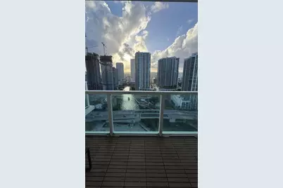 31 SE 5th Street #3309, Miami, FL 33131 - Photo 2