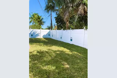 320 NW 4th Avenue #4, Deerfield Beach, FL 33441 - Photo 2