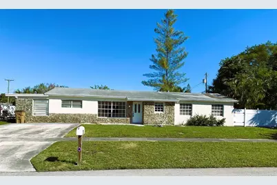 320 NW 4th Avenue #4, Deerfield Beach, FL 33441 - Photo 1