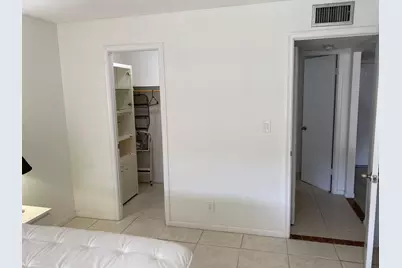 [Address not provided], Hallandale Beach, FL 33009 - Photo 10