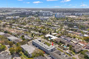 515 S Crescent Dr, Hollywood, FL 33021 - Photo 24