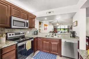 1719 Whitehall Dr, Davie, FL 33324 - Photo 10