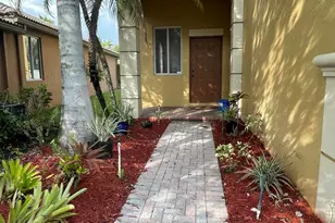 584 Conservation Dr, Weston, FL 33327 - Photo 4