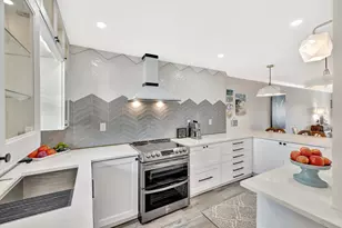 1332 Bayview Dr, Fort Lauderdale, FL 33304 - Photo 4