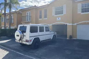 1040 Lake Shore Dr, West Palm Beach, FL 33403 - Photo 2