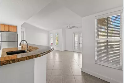 1040 Lake Shore Drive #206, West Palm Beach, FL 33403 - Photo 4