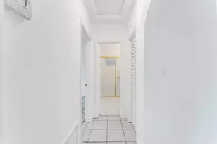 830 NW 30th Ct, Miami, FL 33125 - Photo 10