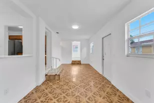 830 NW 30th Ct, Miami, FL 33125 - Photo 20