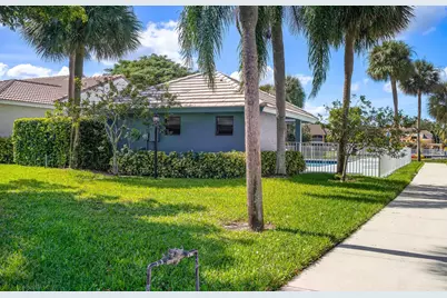 3274 NW 22nd Avenue, Oakland Park, FL 33309 - Photo 38