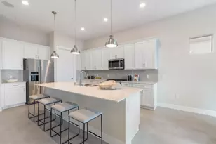 10390 Northbrook Cir, Palm Beach Gardens, FL 33412 - Photo 6