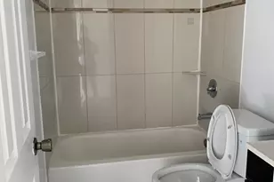 101 NE 41st St, Oakland Park, FL 33334 - Photo 8