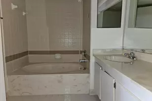 18151 NE 31st Ct, Aventura, FL 33160 - Photo 10