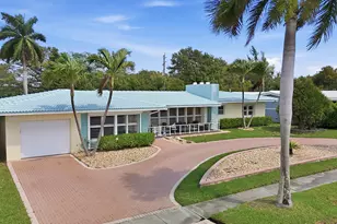 707 N North Lake Dr, Hollywood, FL 33019 - Photo 1