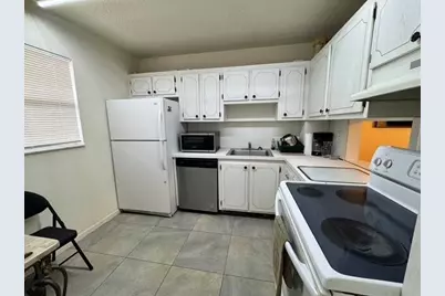 351 Cambridge Road #104, Hollywood, FL 33024 - Photo 4