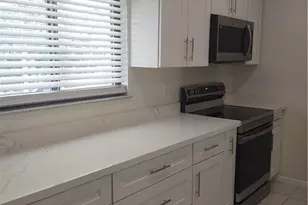 130 NW 70th St, Boca Raton, FL 33487 - Photo 2