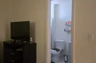 296 Alemeda Dr, Palm Springs, FL 33461 - Photo 42