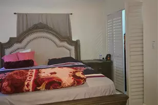 296 Alemeda Dr, Palm Springs, FL 33461 - Photo 20